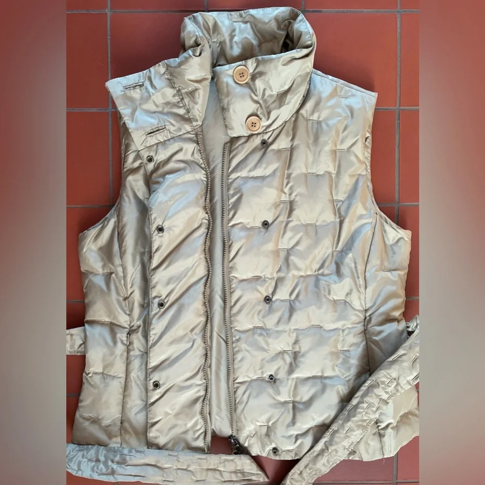 Talbots Light Tan Puffer Vest - Picture 2 of 16